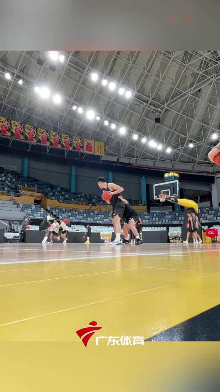 汉诺威队成功逆袭，客场赢得比赛的简单介绍